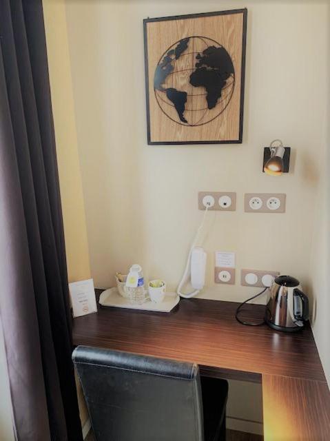 Hotel De Bretagne Dol Centre Ville - Hotel Et Restaurant 돌드브레테인 외부 사진