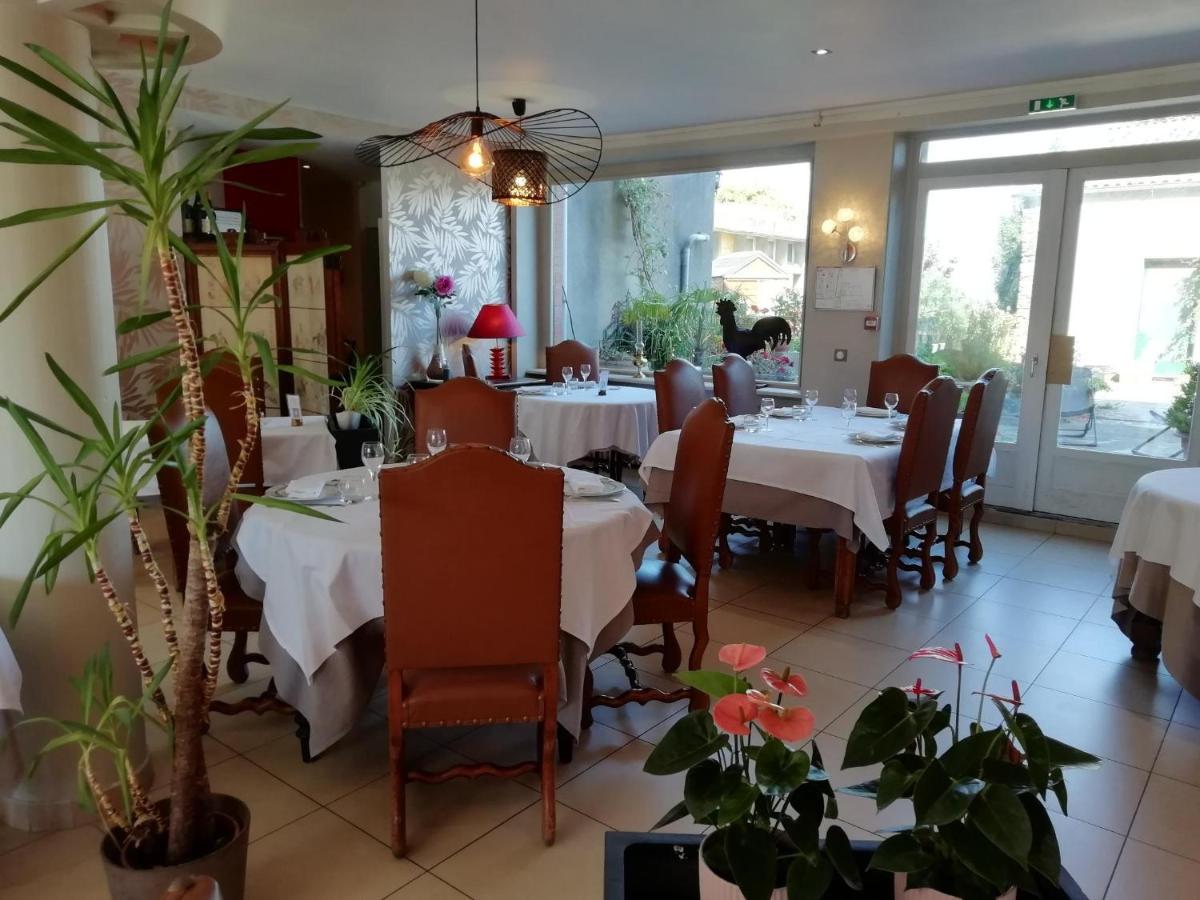 Hotel De Bretagne Dol Centre Ville - Hotel Et Restaurant 돌드브레테인 외부 사진