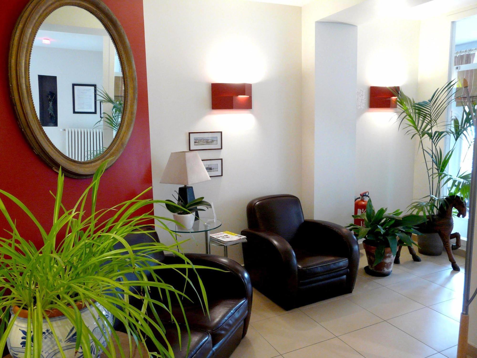 Hotel De Bretagne Dol Centre Ville - Hotel Et Restaurant 돌드브레테인 외부 사진