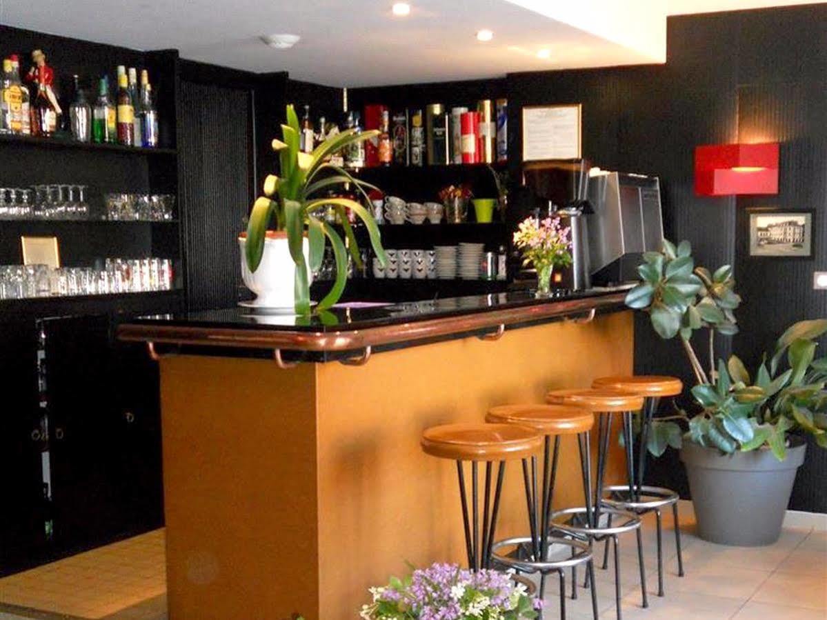 Hotel De Bretagne Dol Centre Ville - Hotel Et Restaurant 돌드브레테인 외부 사진