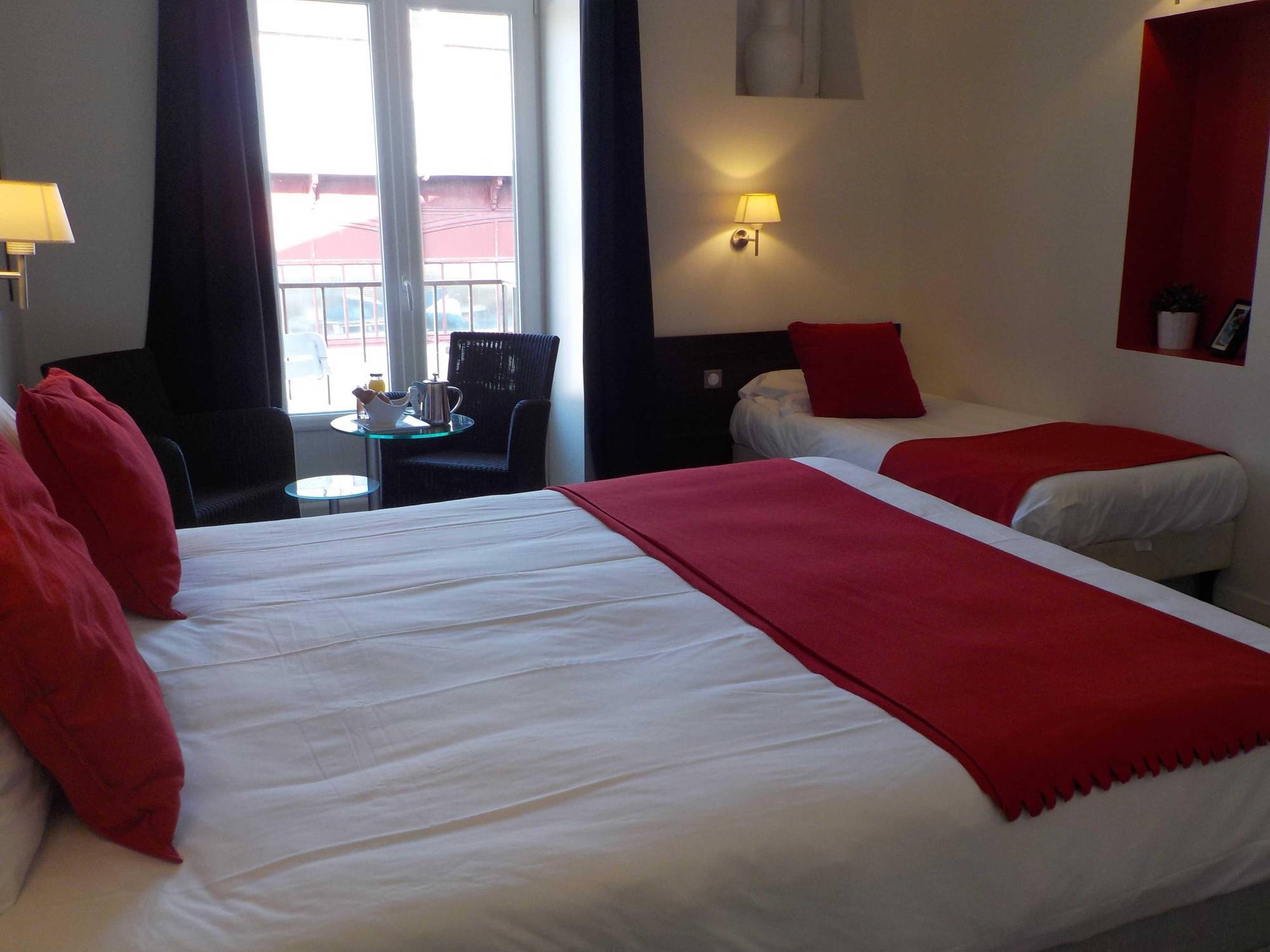 Hotel De Bretagne Dol Centre Ville - Hotel Et Restaurant 돌드브레테인 외부 사진