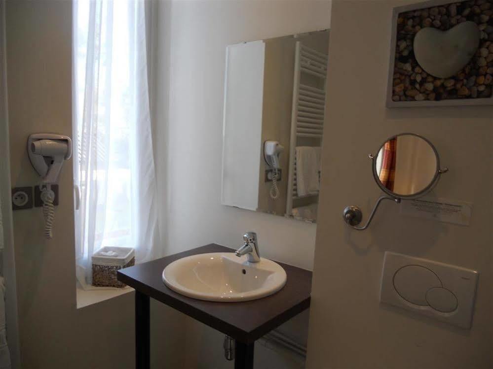 Hotel De Bretagne Dol Centre Ville - Hotel Et Restaurant 돌드브레테인 외부 사진