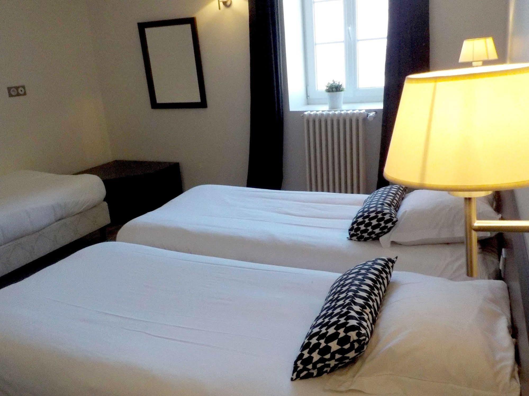 Hotel De Bretagne Dol Centre Ville - Hotel Et Restaurant 돌드브레테인 외부 사진