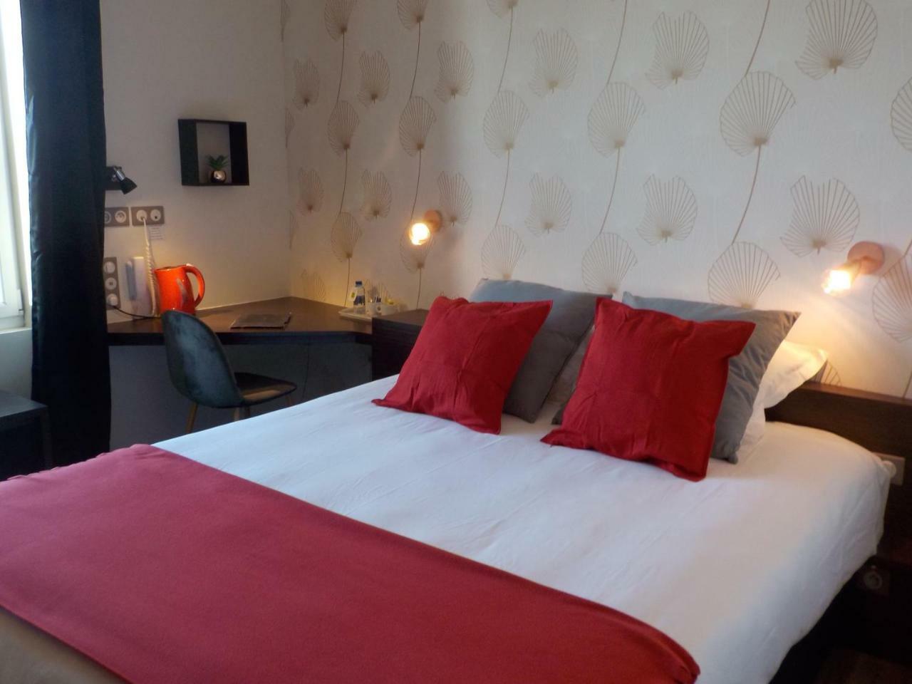 Hotel De Bretagne Dol Centre Ville - Hotel Et Restaurant 돌드브레테인 외부 사진