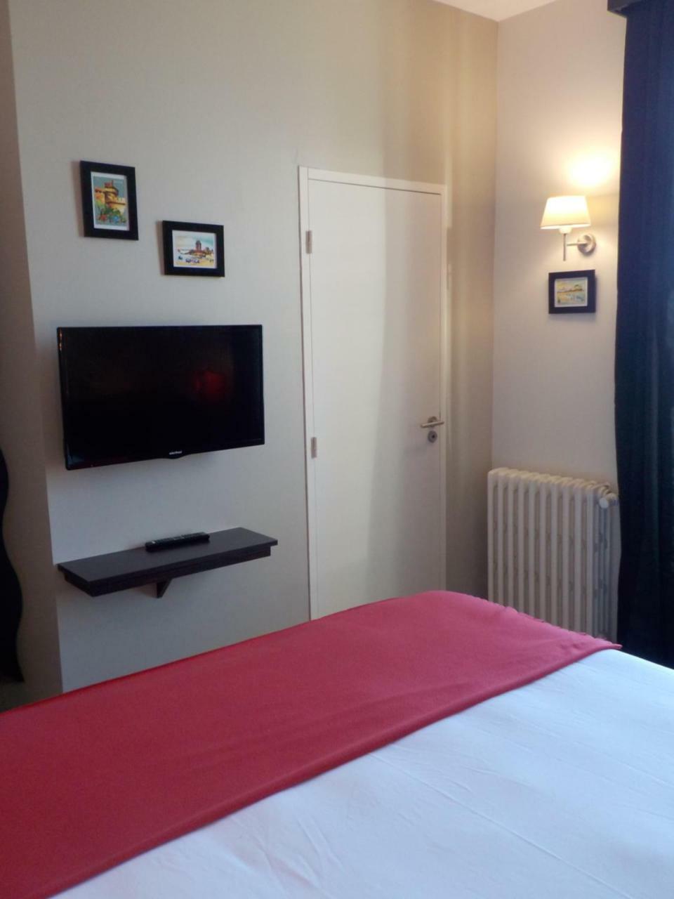 Hotel De Bretagne Dol Centre Ville - Hotel Et Restaurant 돌드브레테인 외부 사진